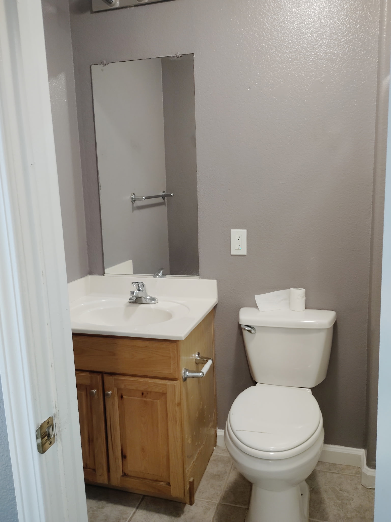 Half bathroom at 4437 Giselle Lane