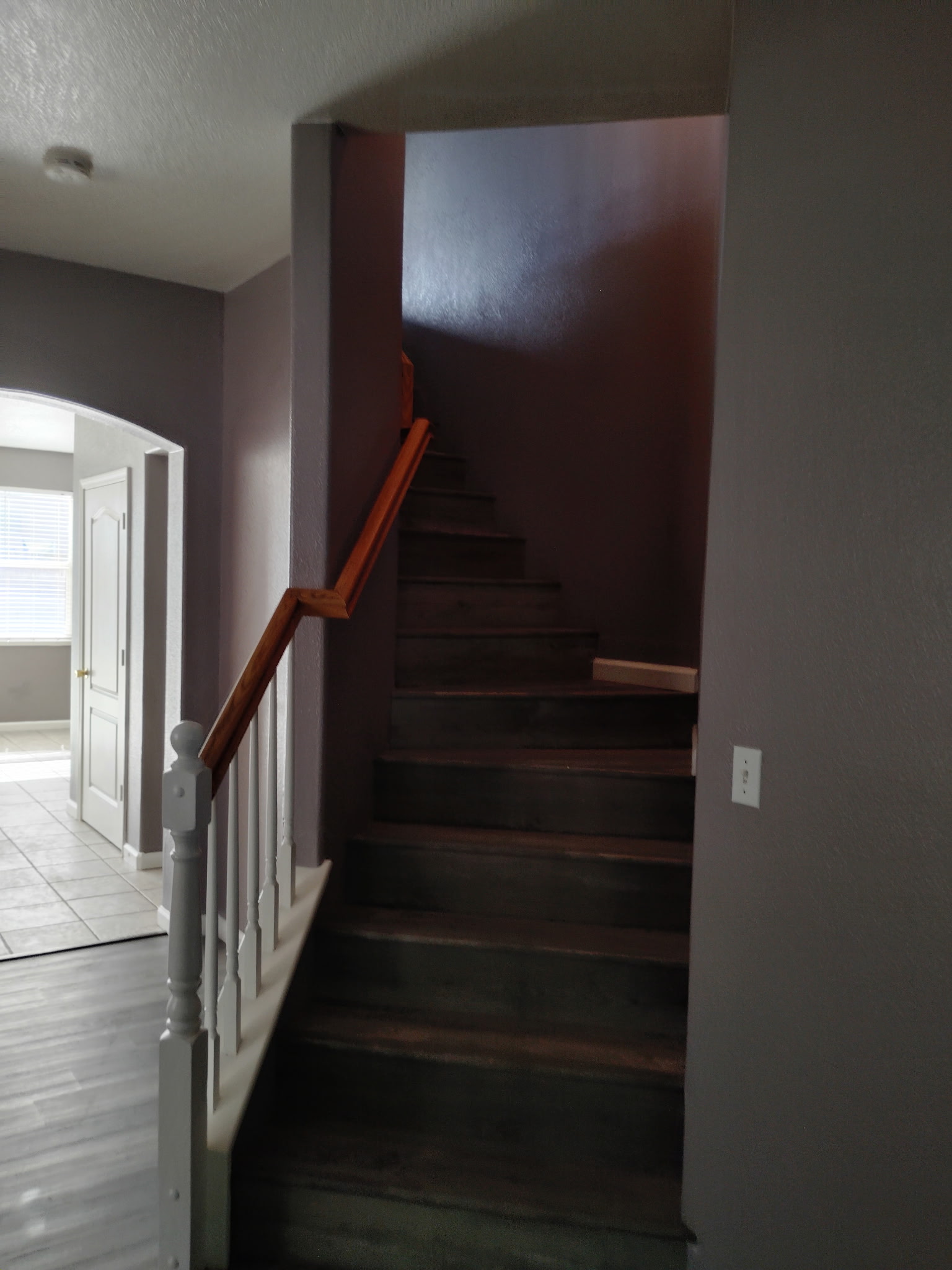Entry hall and staircase at 4437 Giselle Lane