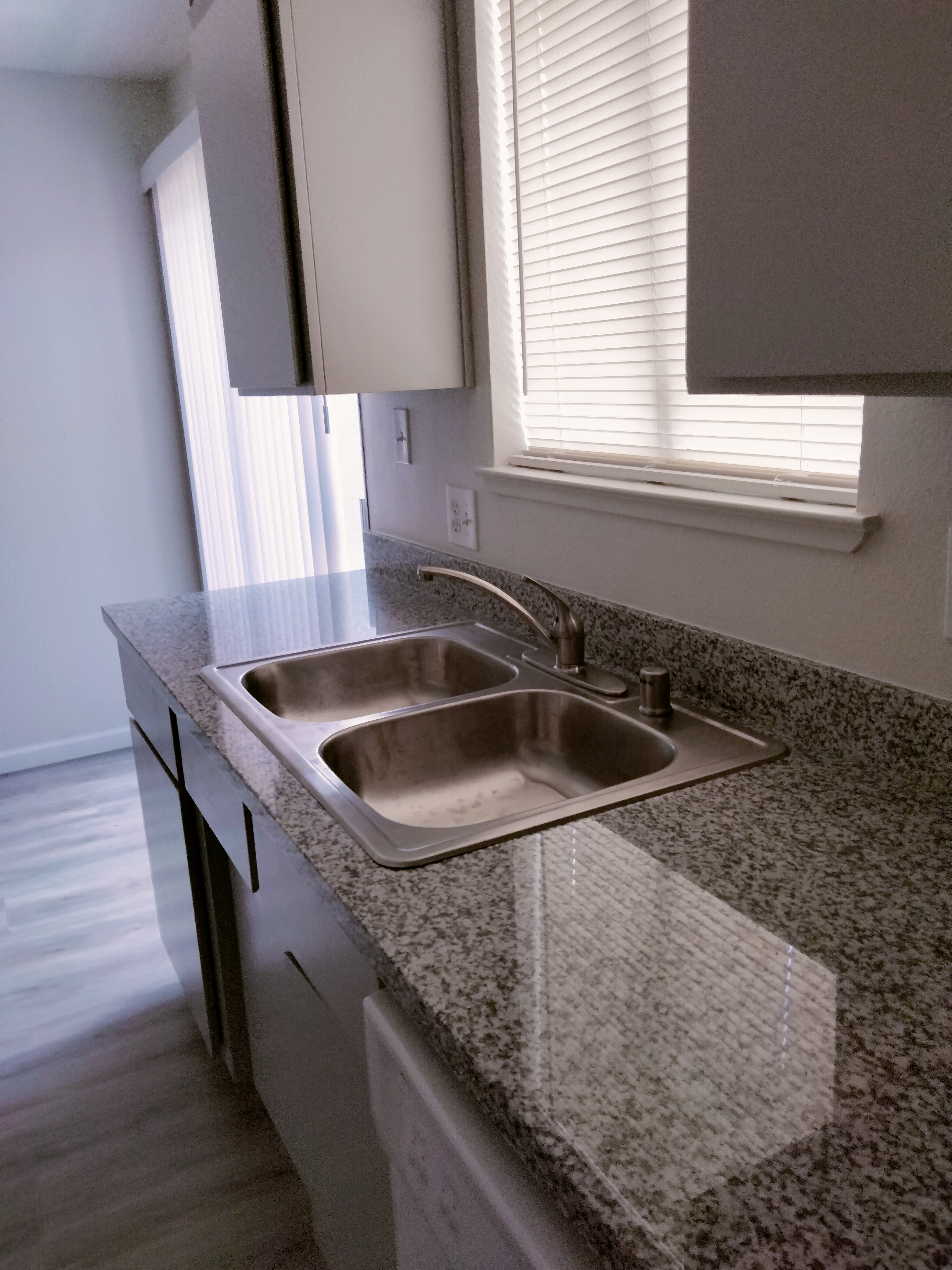 Additional photo of 521 E Elm Street rental property