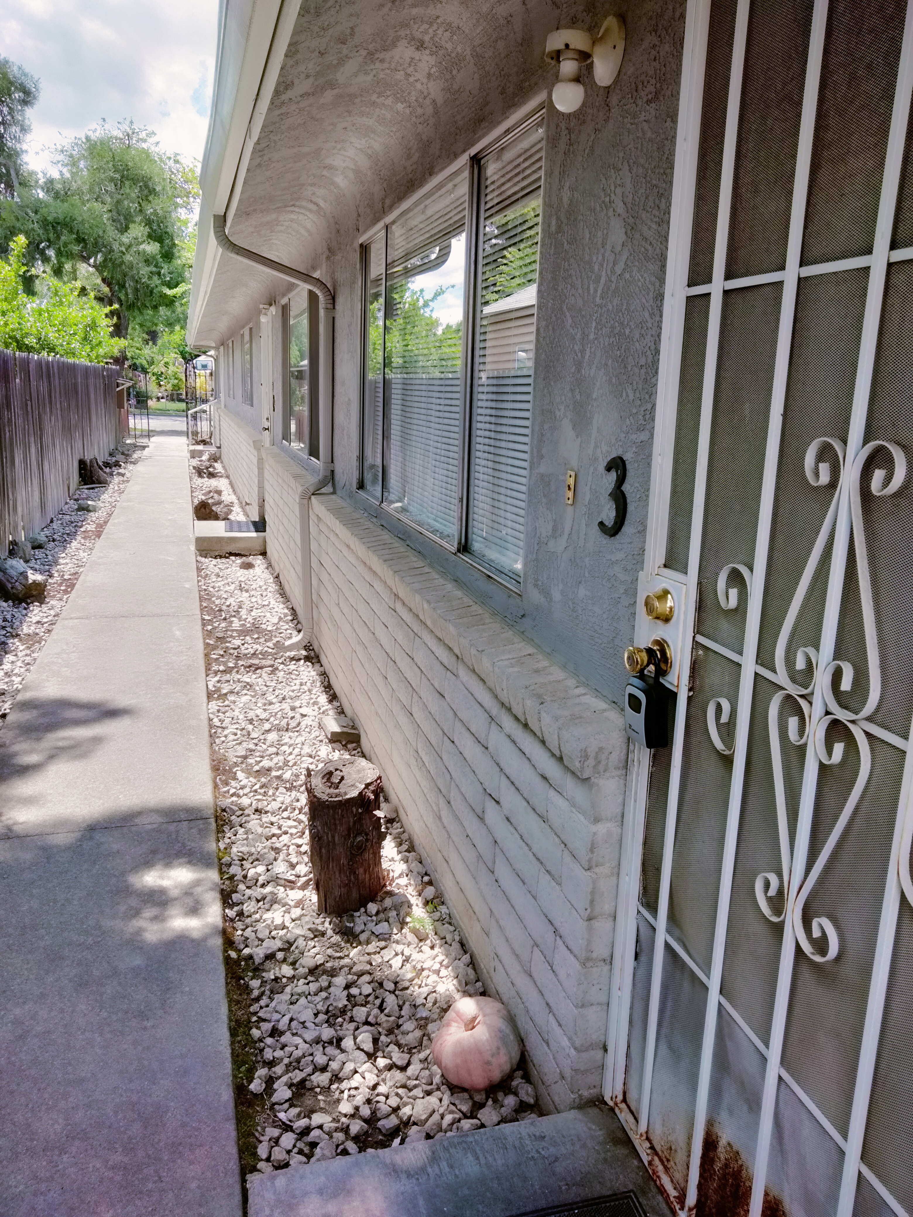 Additional photo of 521 E Elm Street rental property