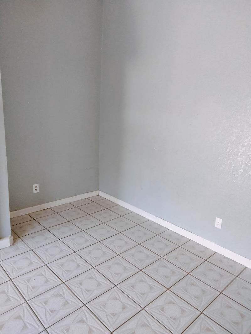 Additional tiled room at 674 Gannet Ct